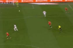 爱游戏官方-克罗地亚鏖战里昂，奥亚尔萨瓦尔关键制胜的简单介绍