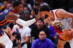 爱游戏娱乐-步行者强势篮网，西蒙斯统治全场