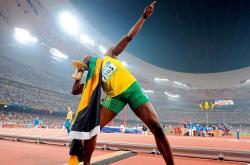 AYXapp下载-冰与火的交响，北欧意志与巴黎之夜的统治力