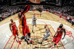 爱游戏在线-跨界狂想，当西班牙带走切尔西，莱万在NBA季后赛接管比赛