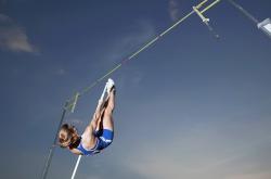 爱游戏APP-英超争冠之夜与莫兰特的生涯之夜，跨越时空的竞技之光