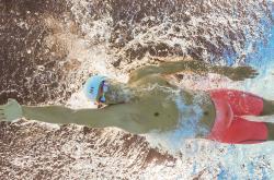 爱游戏娱乐-决胜局惊心动魄，巴斯托尼关键一击助中国力克喀麦隆