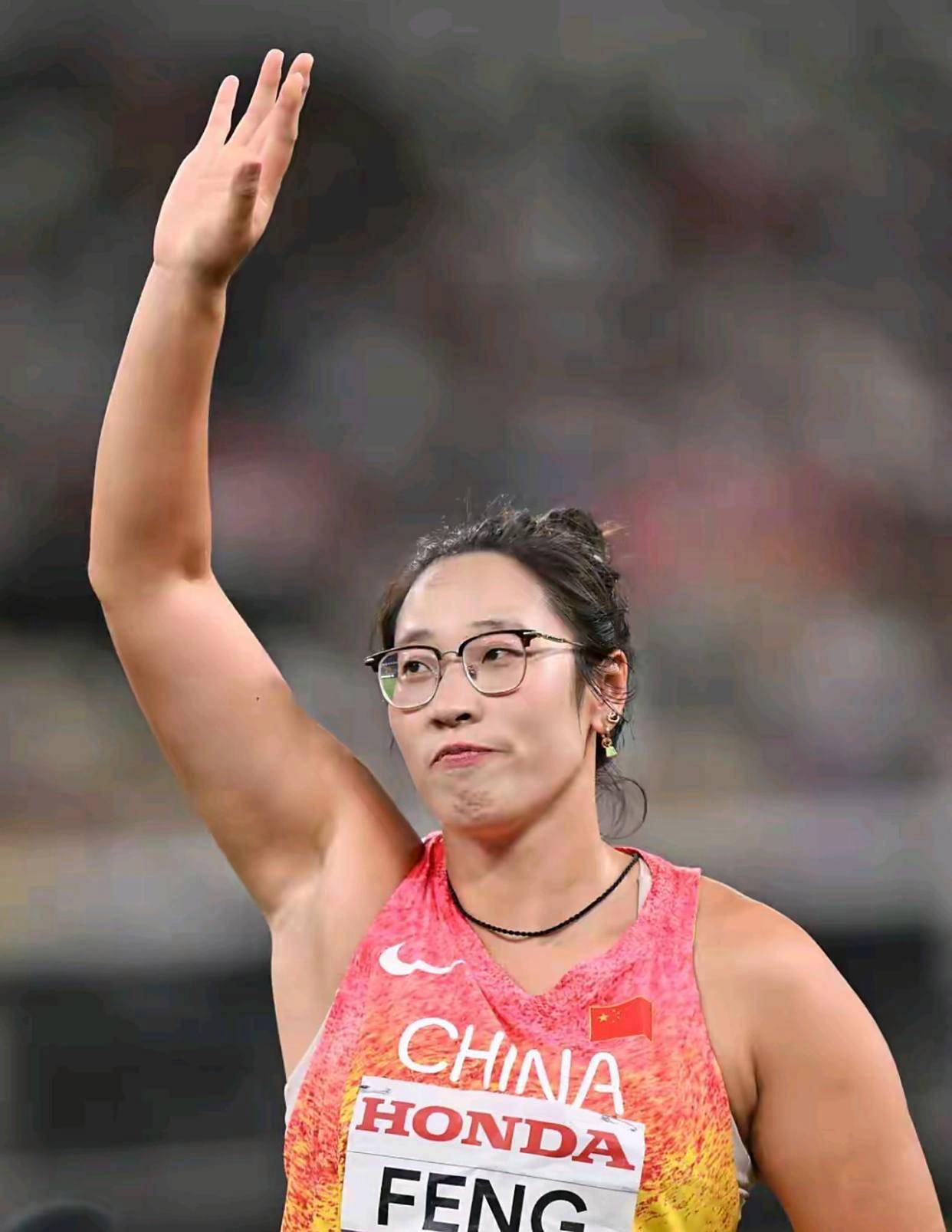 爱沙尼亚田径选手在赛场上耀眼夺冠 爱沙尼亚田径选手在赛场上耀眼夺冠