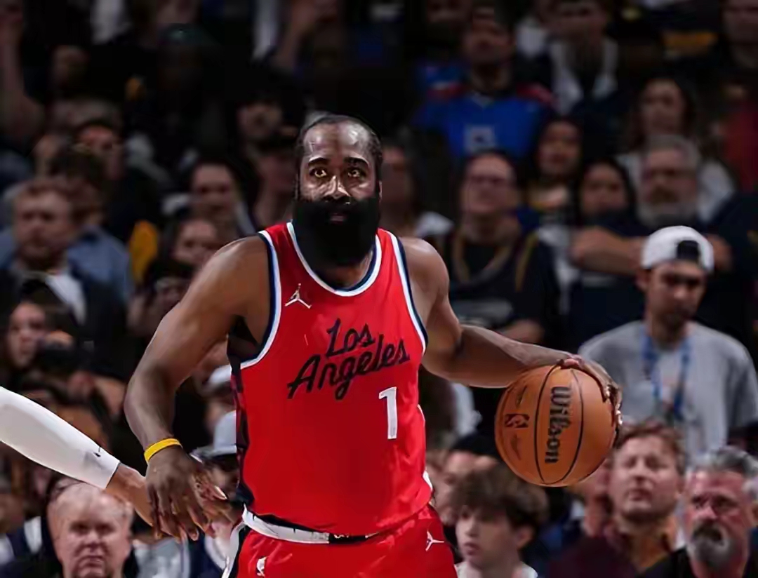 包含快船外线射手连砍分个人状态持续火热的词条