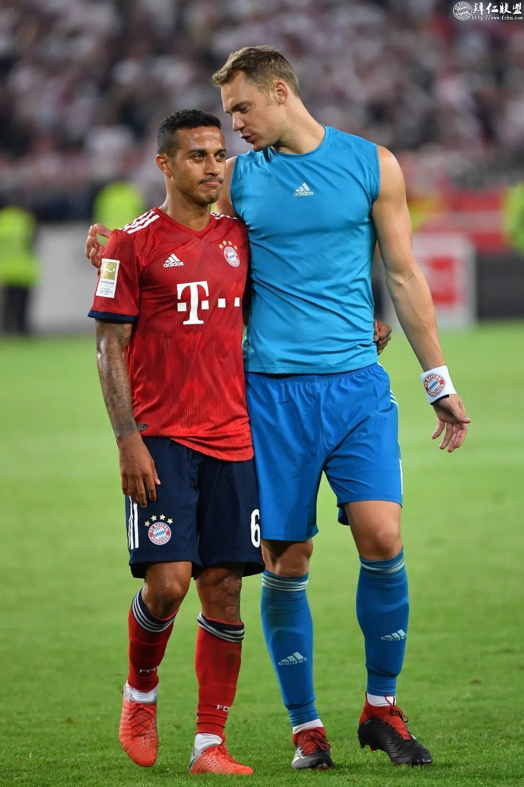 沙尔克客场惨败，遭遇连败困扰