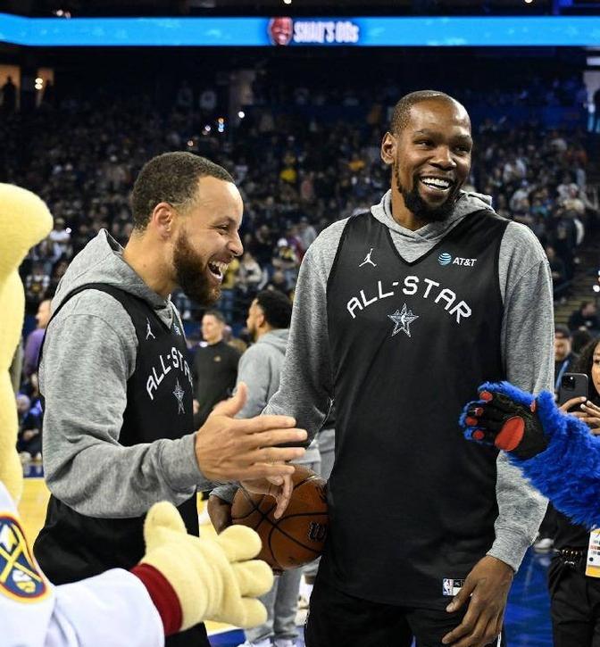 篮球明星受邀出席国际体育盛会 篮球明星受邀出席国际体育盛会