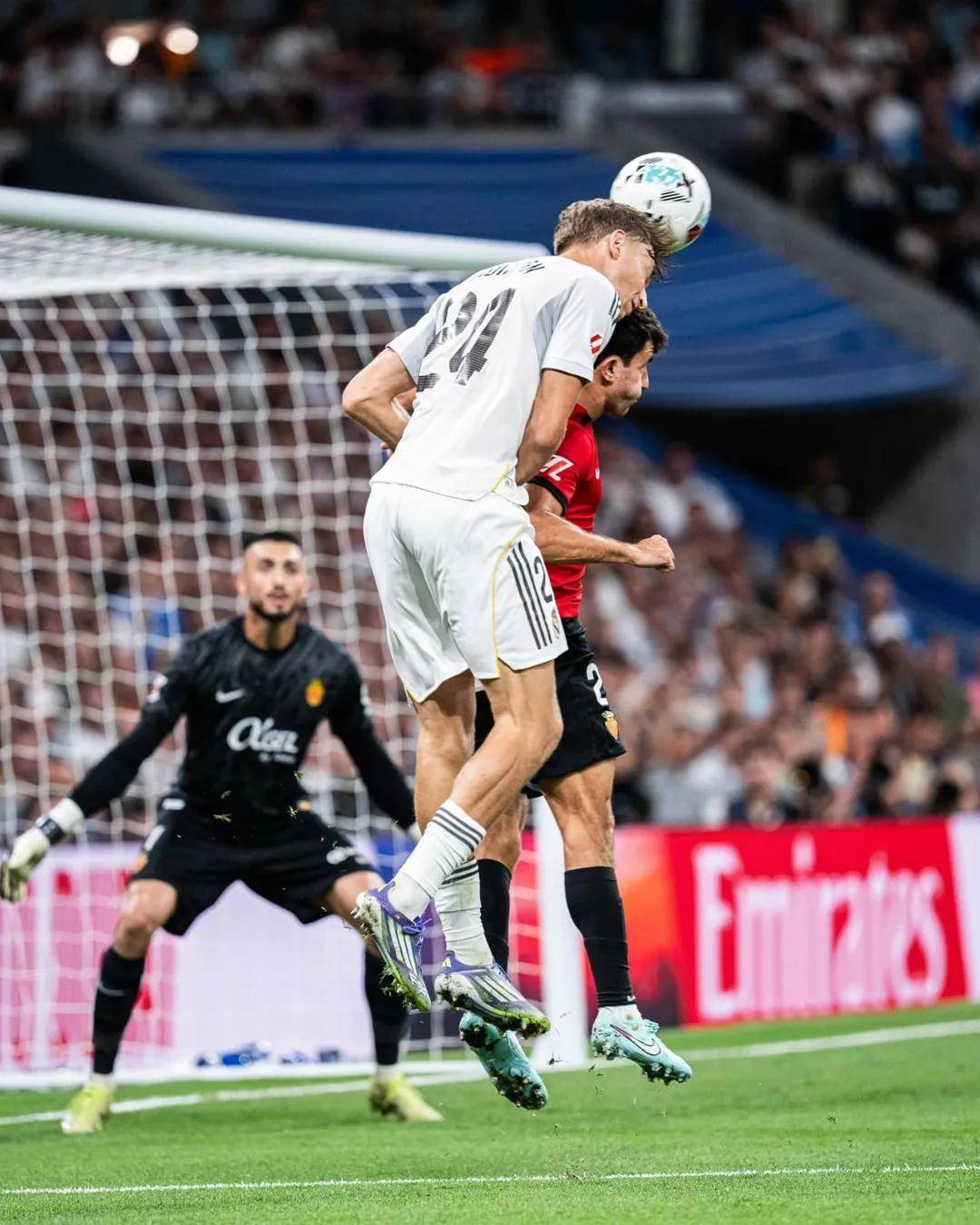 包含皇马中场控球率高达%,表现稳健出色的词条 包含皇马中场控球率高达%,表现稳健出色的词条