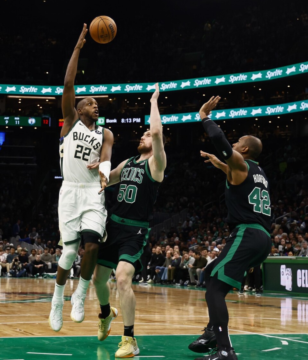 雄鹿再胜爵士，米德尔顿砍下全场最高分