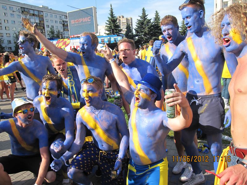 乌克兰横扫德国，伊布扛起全队