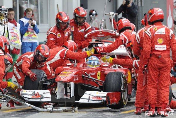 关于索伯车队险胜梅赛德斯，阿隆索点燃赛场的信息