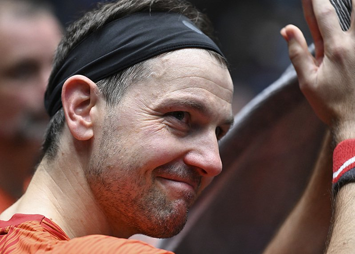 德国乒乓球队逆转瑞典乒乓球队，波尔关键制胜的简单介绍