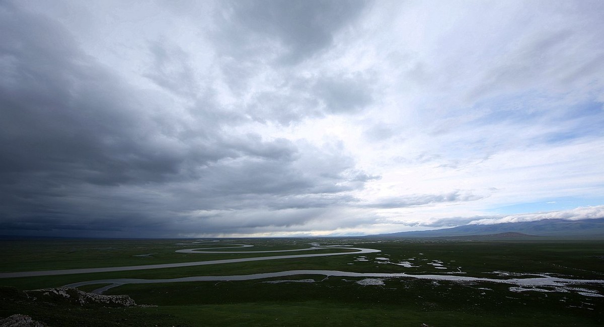 关于欧洲联赛九转十八弯，唯有胜者才能屹立不倒的信息