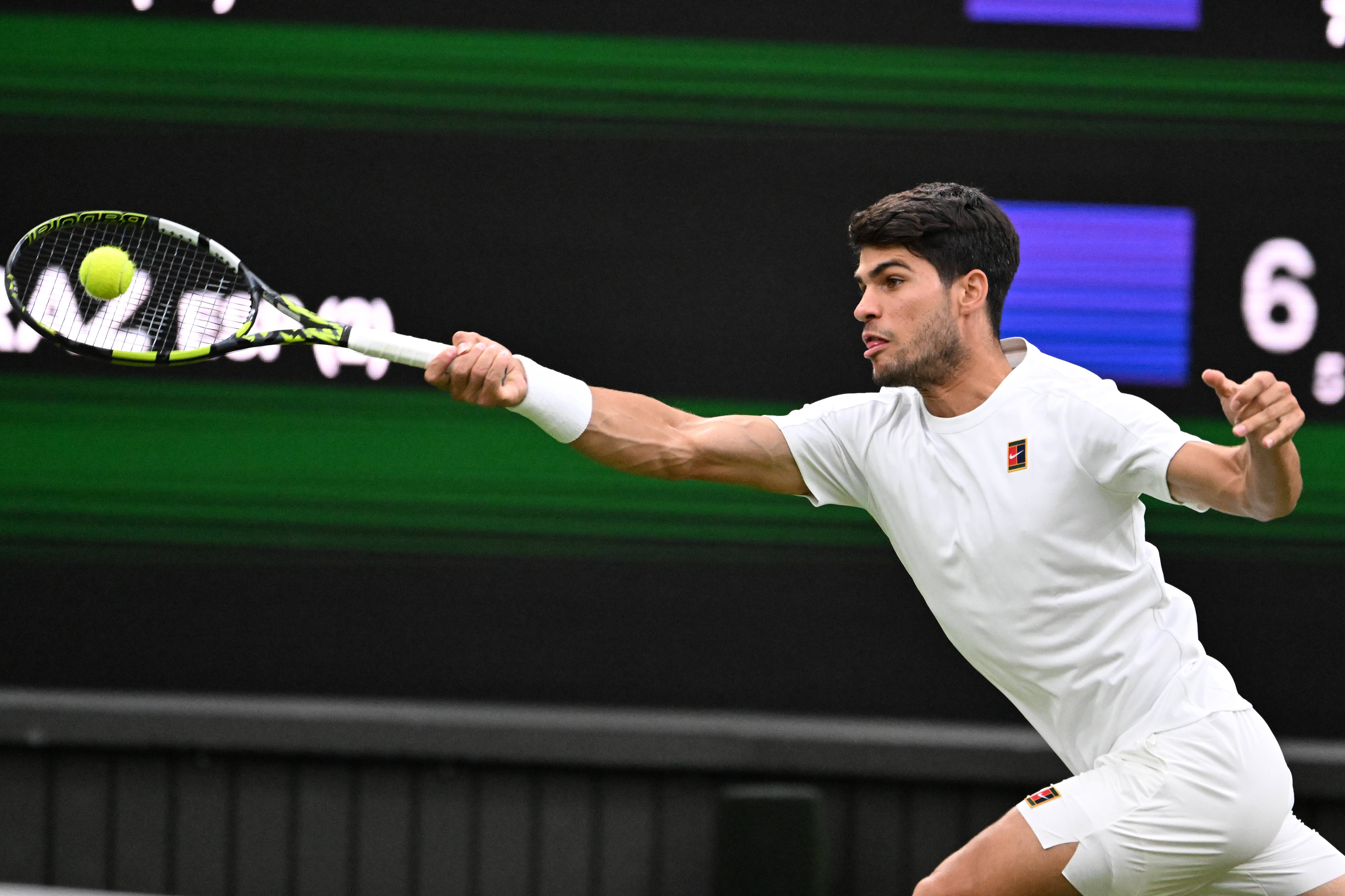 ATP总决赛鏖战温网，阿尔卡拉斯点燃赛场