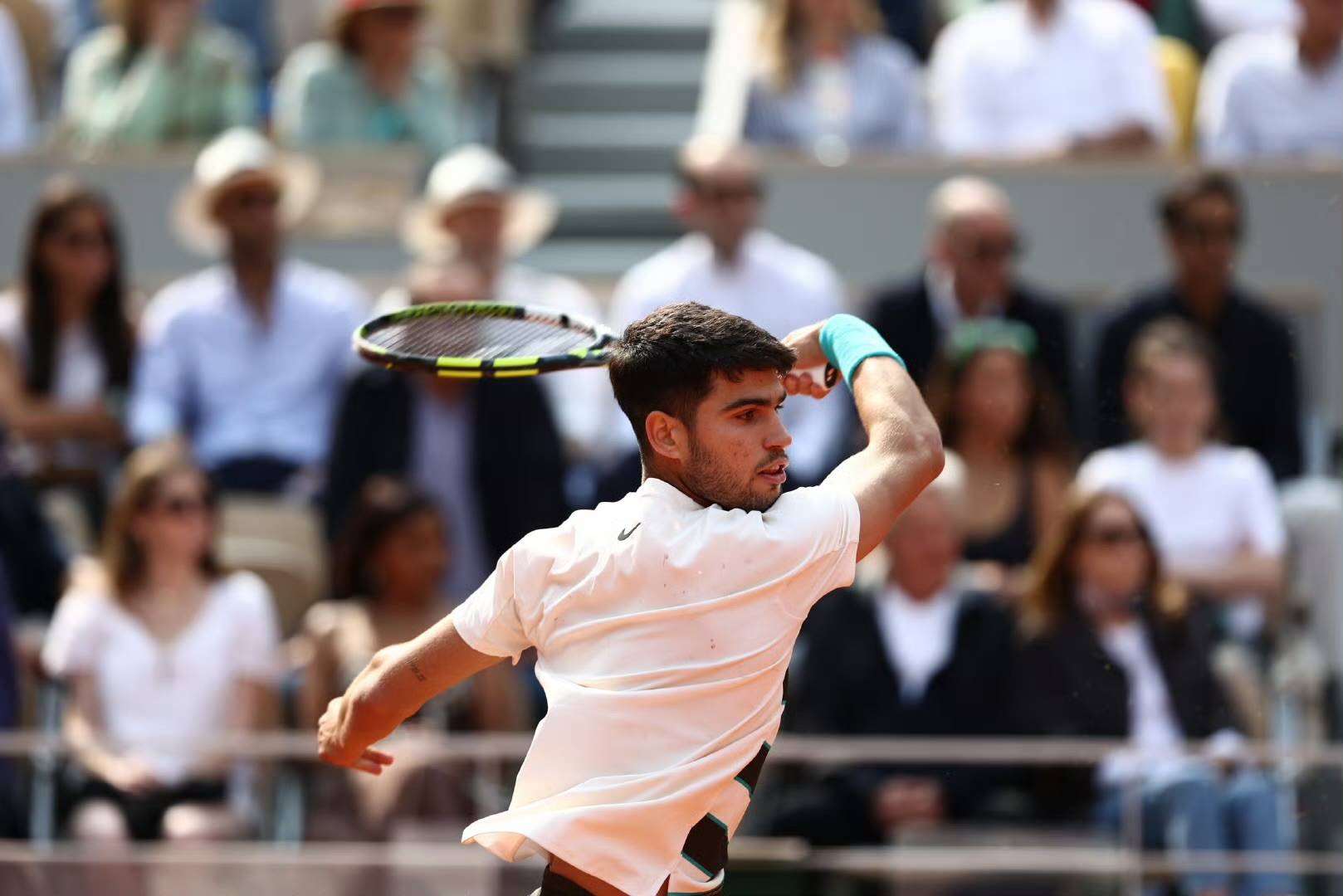 日本网球队鏖战世界网球队，阿尔卡拉斯惊艳世界的简单介绍