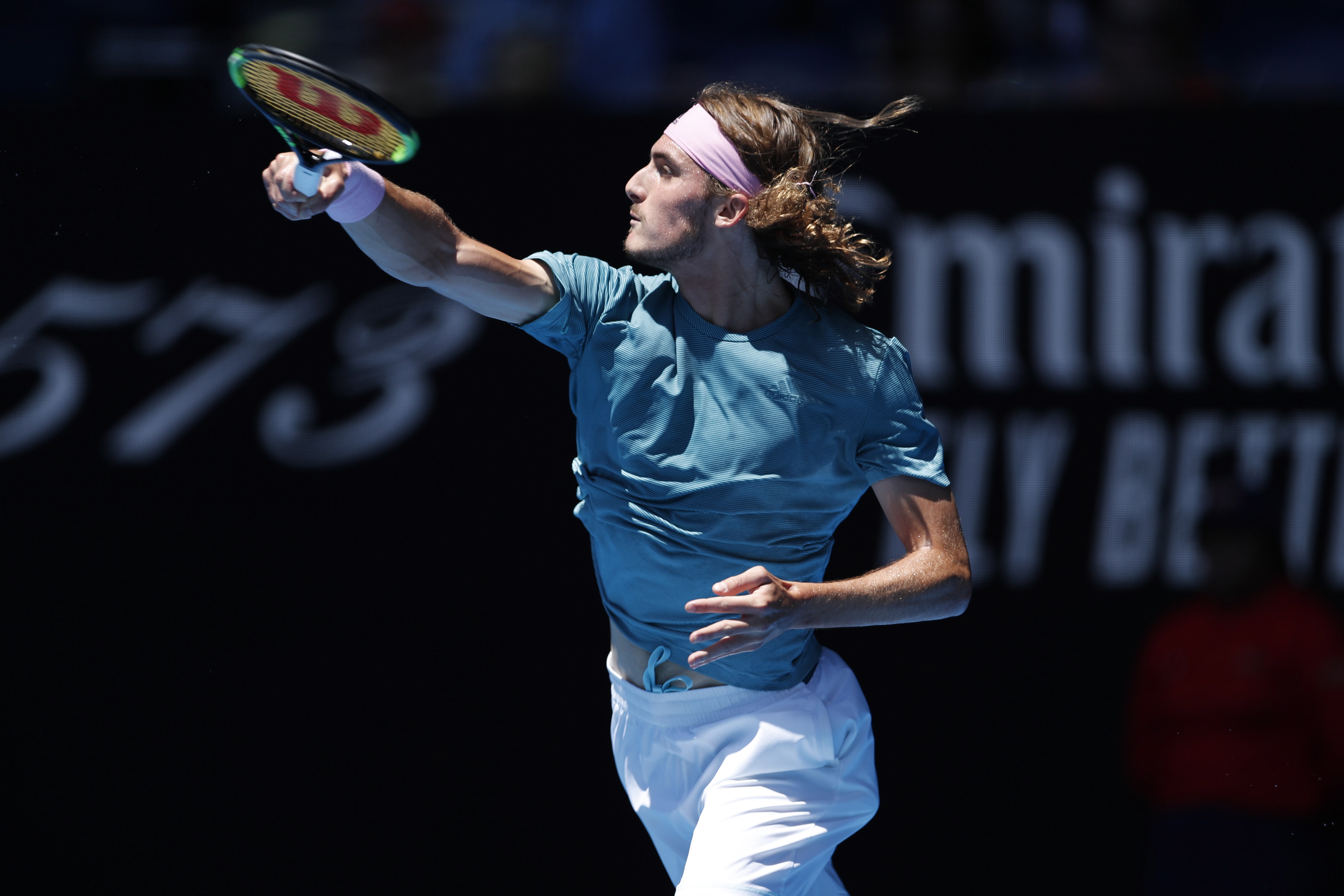 包含法网绝杀温网，西西帕斯统治全场的词条