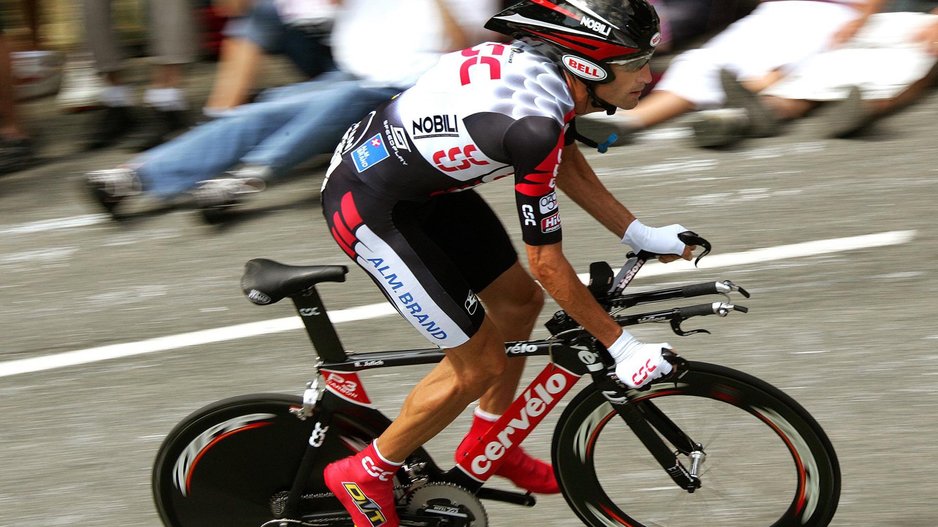 浓眉统治之夜，F1揭幕战未启，悬念已提前终结